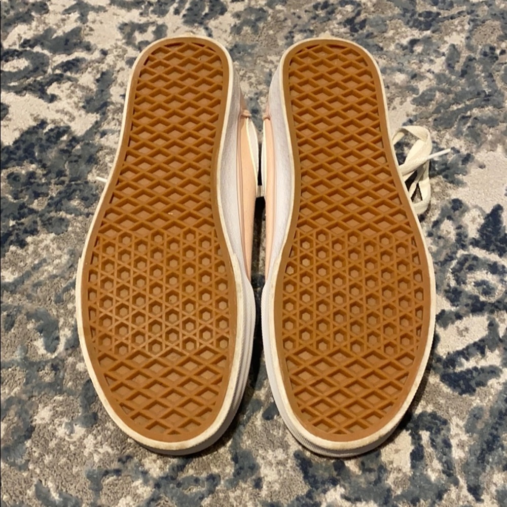 Pink vans ! - Picture 2 of 3